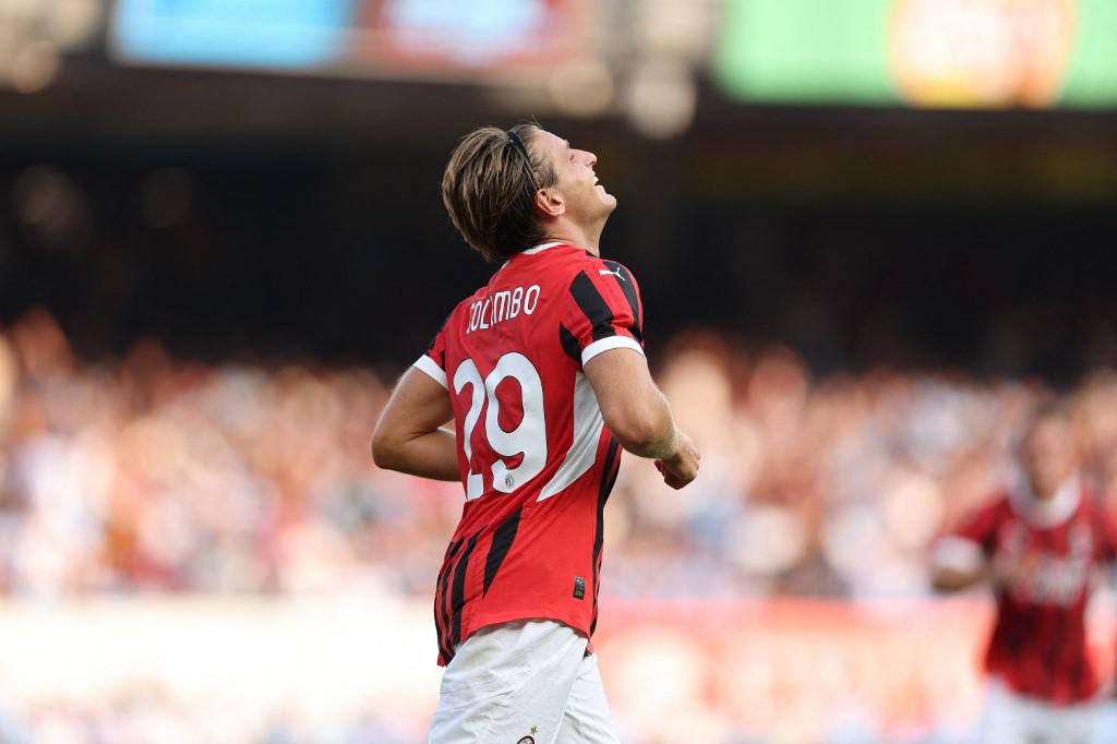 Lorenzo Colombo fue la figura en el AC Milan vs Manchester City ya que se destapó con un doblete.