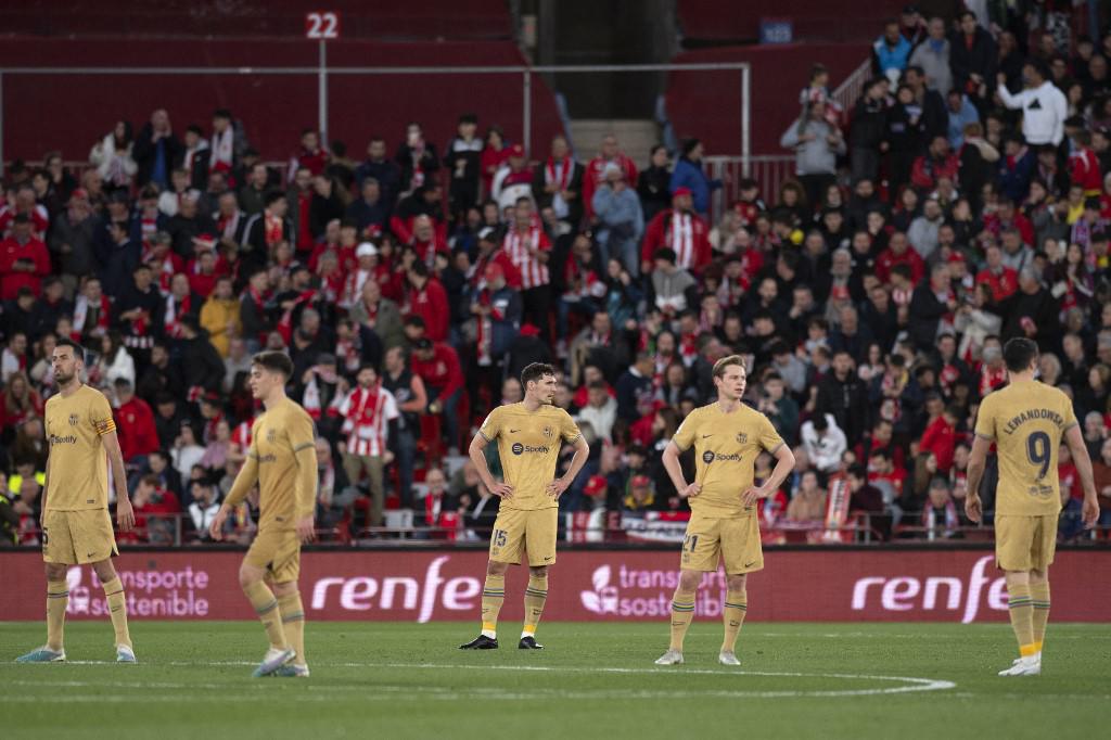 Batacazo: Barcelona cae ante Almería y revive al Real Madrid