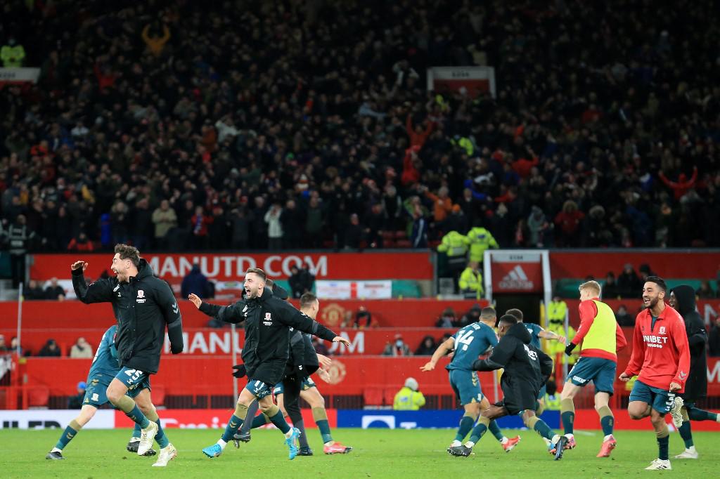 Jugadores del Middlesbrough festejaron por todo lo alto la hazaña conseguida en el Teatro de los Sueños.