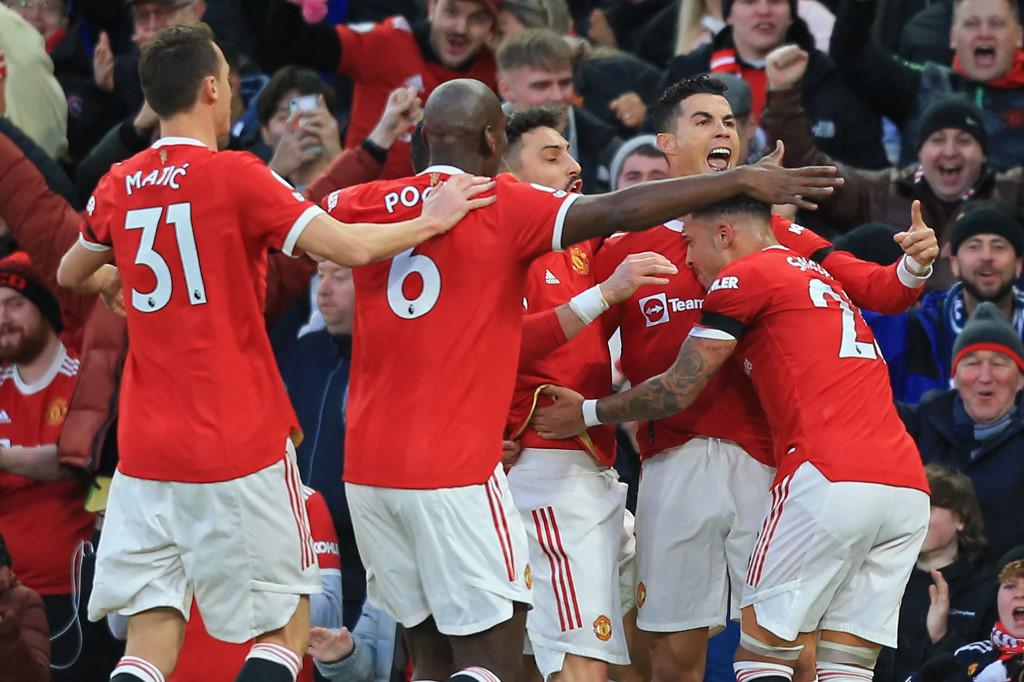 CR7 celebrando uno de sus tres goles en el Teatro de los Sueños.
