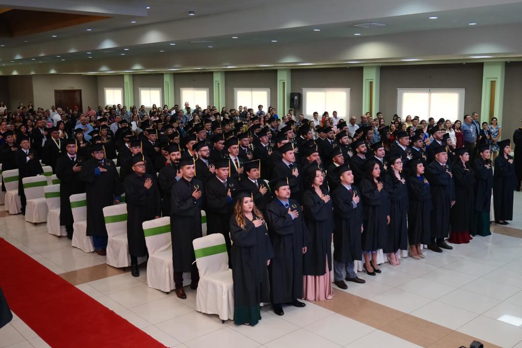 Con una destacada reputación en innovación y excelencia educativa, UTH se ha convertido en una opción preferida para aquellos que buscan una educación de calidad en Honduras.