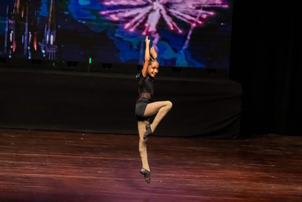 Niña hondureña participará en Italia en competencia de danza
