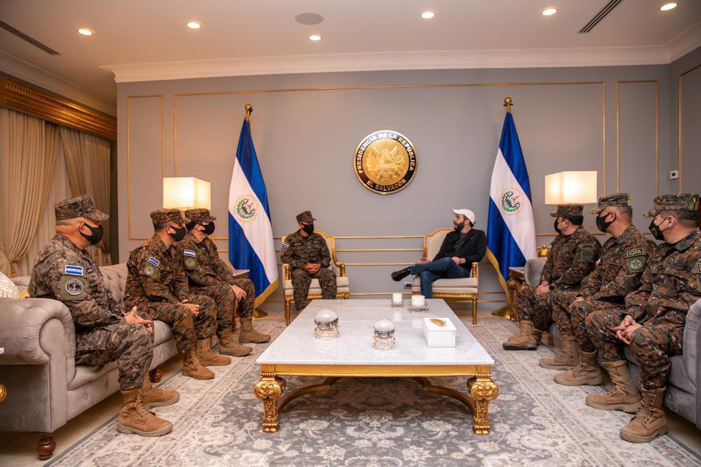 Bukele denuncia que “están pidiendo un golpe de Estado” en El Salvador