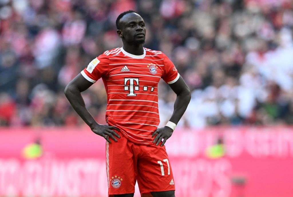 Bayern Múnich anuncia castigo para Mané tras puñetazo a compañero
