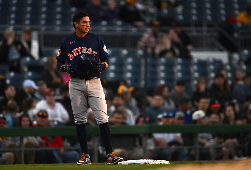 Mauricio Dubón conectó su séptimo hit y ya es el mejor bate de Astros