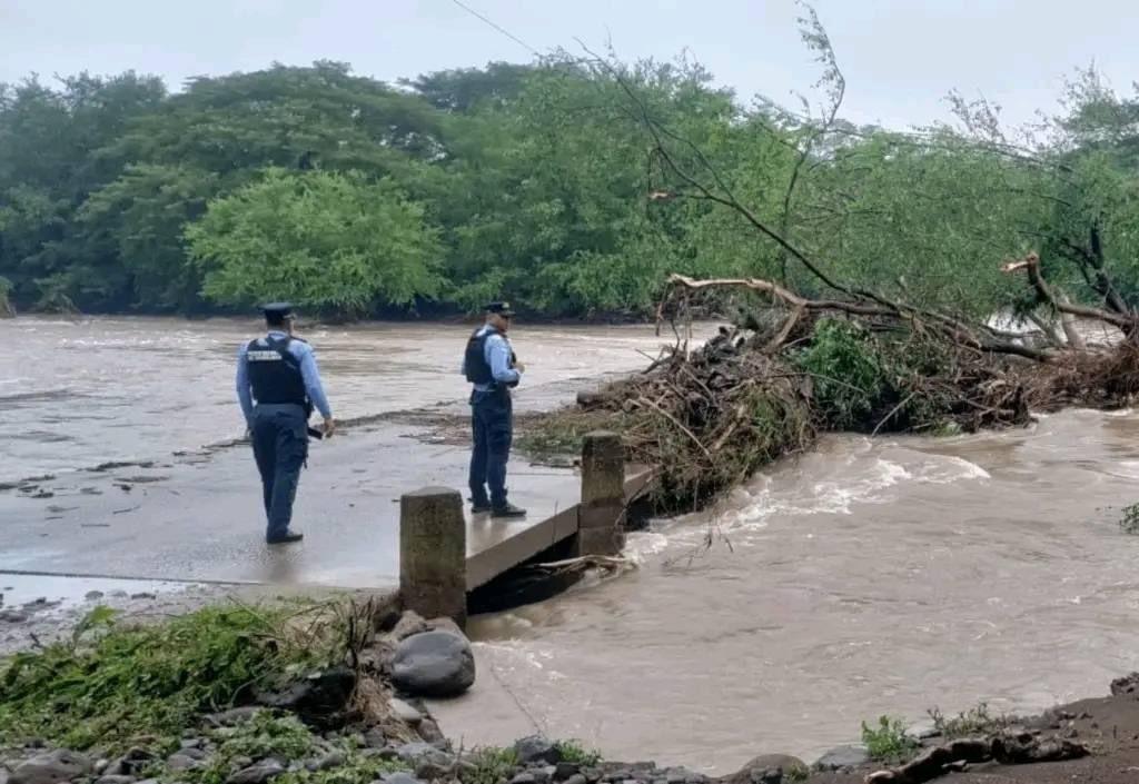 Lluvias dejan cuatro muertos y cientos de damnificados en Honduras