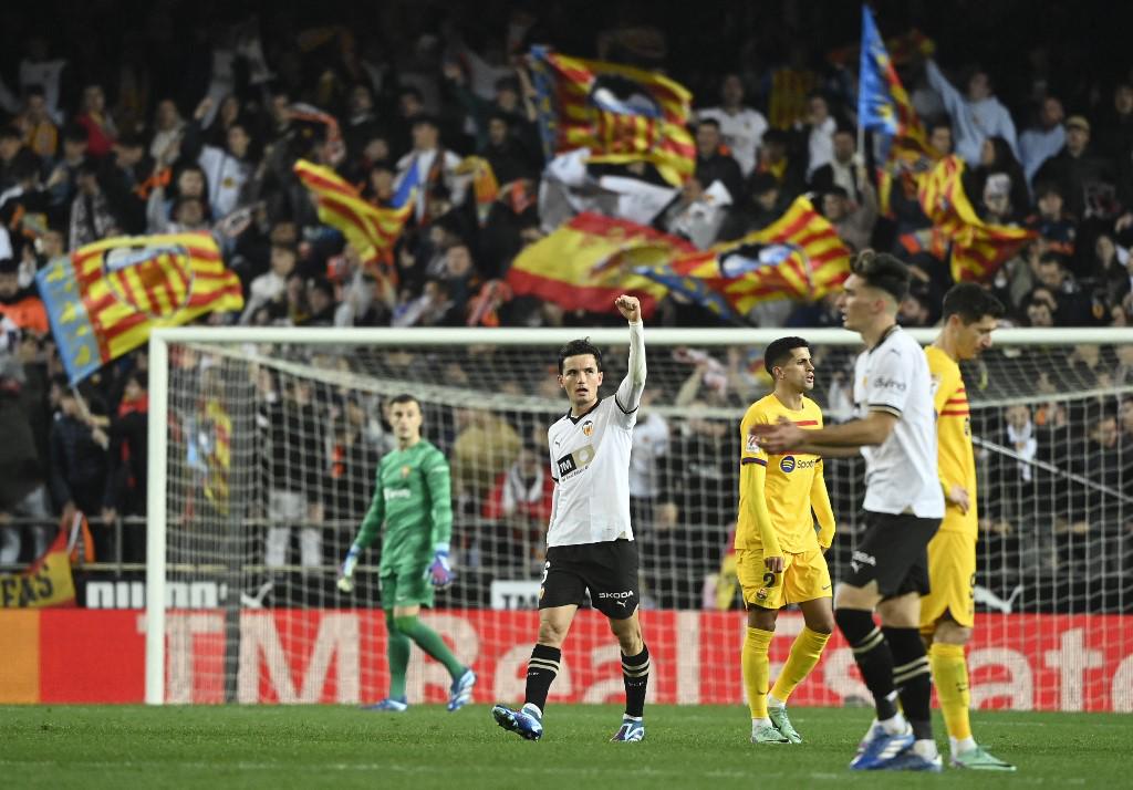Hugo Guillamón anotó un golazo que impidió el triunfo del Barcelona.