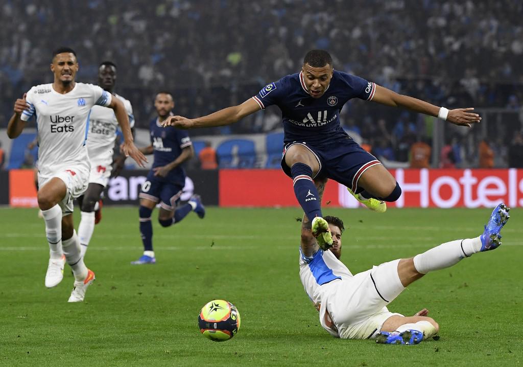 Kylian Mbappé no pudo marcar en el clásico de Francia entre Marsella vs PSG.