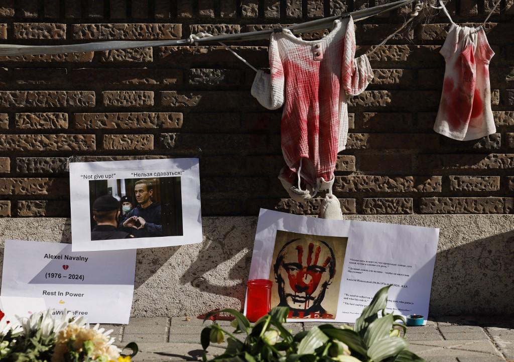 Las naciones occidentales aumentaron la presión sobre Rusia, culpando a su líder y al gobierno por la muerte del destacado crítico del Kremlin Alexei Navalny en una prisión del Ártico en circunstancias opacas.