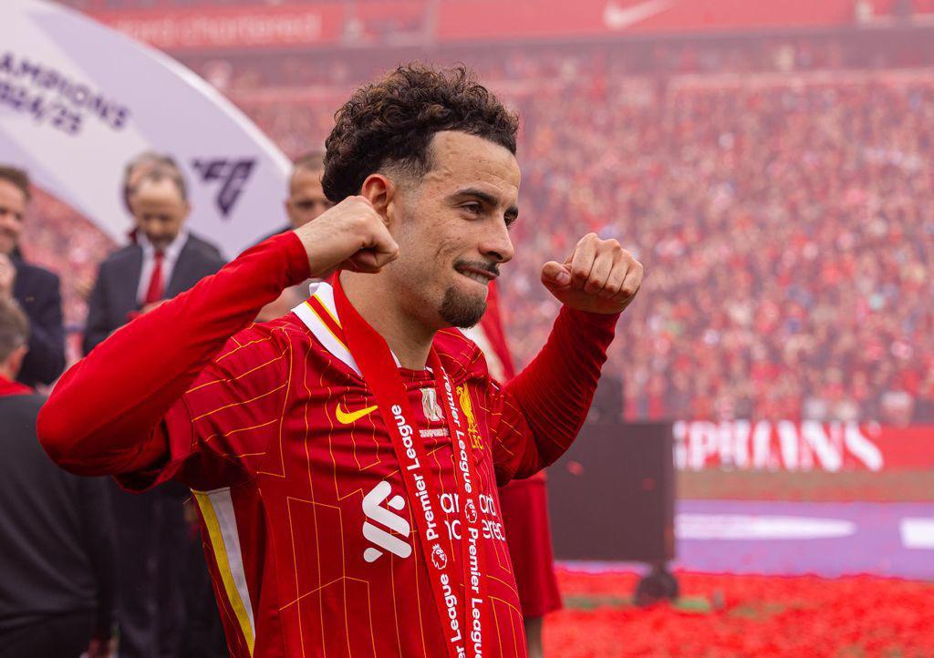 Barcelona anuncia fichaje y pelea otro con Real Madrid; City agita el mercado