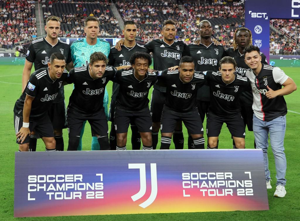 El 11 titular de la Juventus que enfrentó a las Chivas de México.