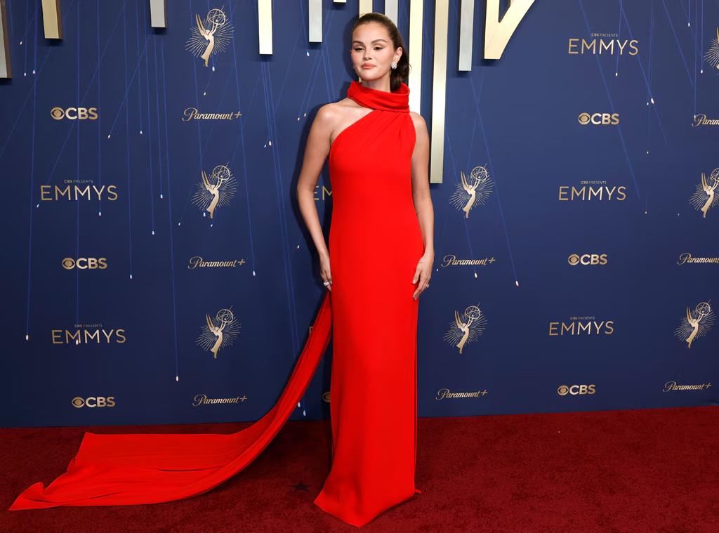 Moda y política brillan en la alfombra roja de los Emmy 2025