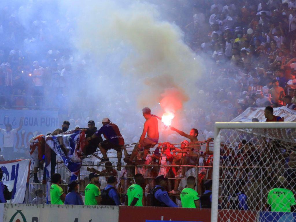 $!Las barras bravas previenen que miembros de estructuras criminales integren la agrupación con filtros de investigación de cada integrante.