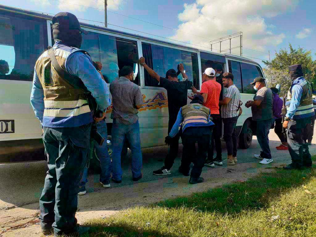 Transportistas desconfían hasta de sus compañeros