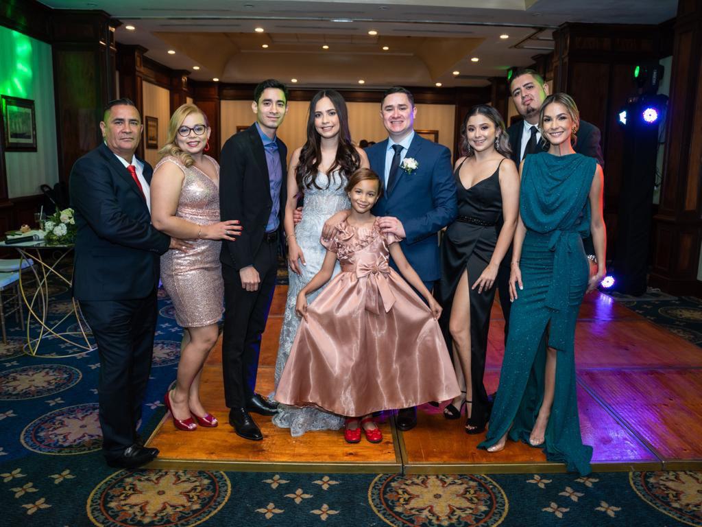 Entre el júbilo y el amor se celebra la boda Cubero Zúniga en SPS