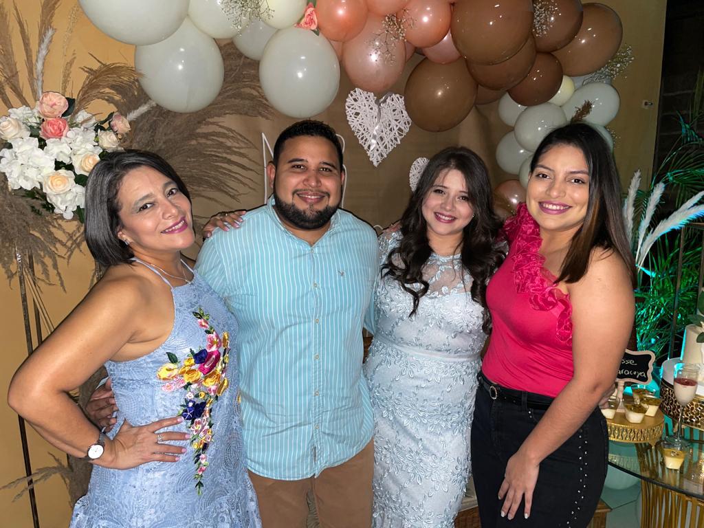 Fernando y Candy despiden su soltería