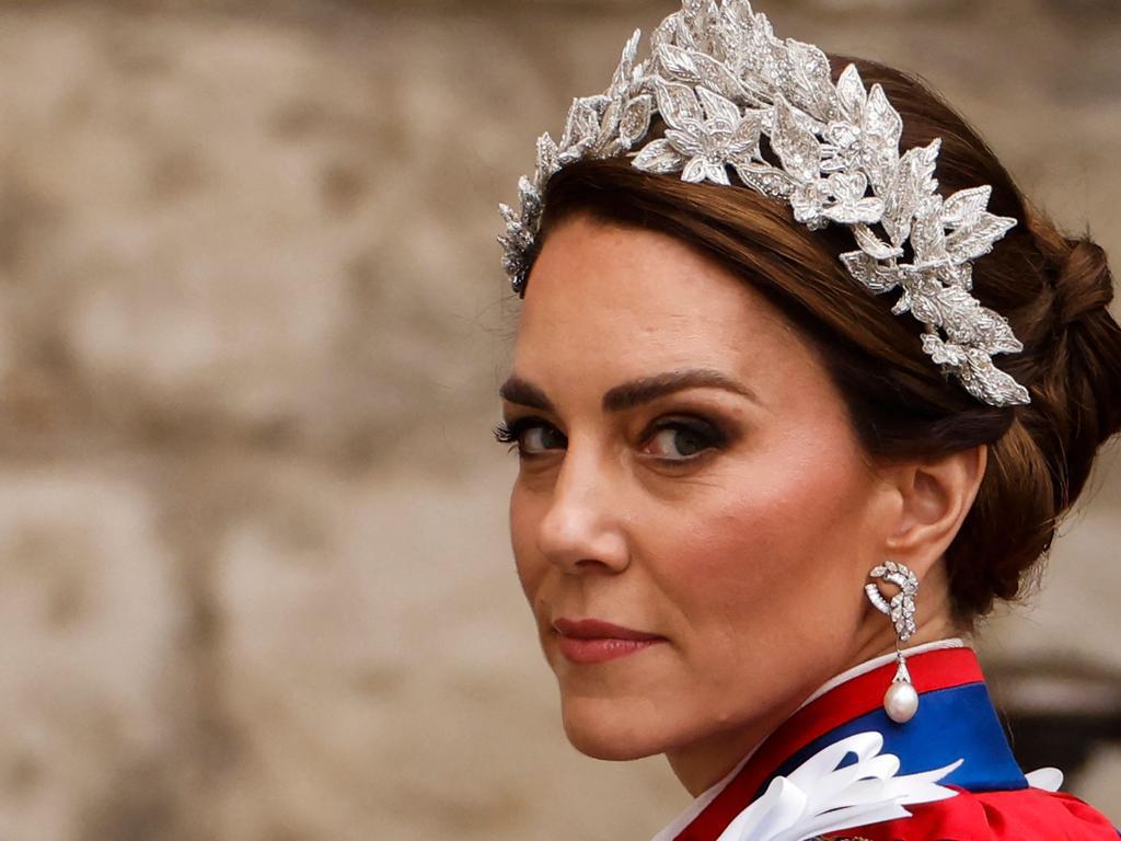 Hermano de Lady Di cree que presión que sufrió Diana fue más peligrosa que la de Kate