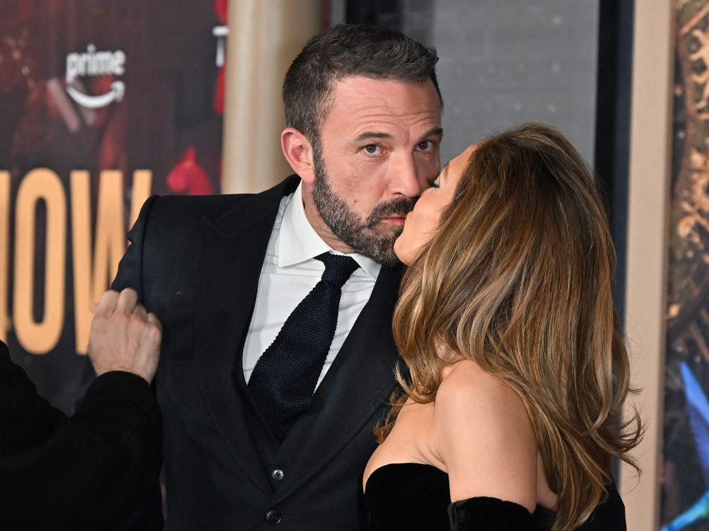 Ben Affleck saca sus cosas de la mansión donde vivía con Jennifer López