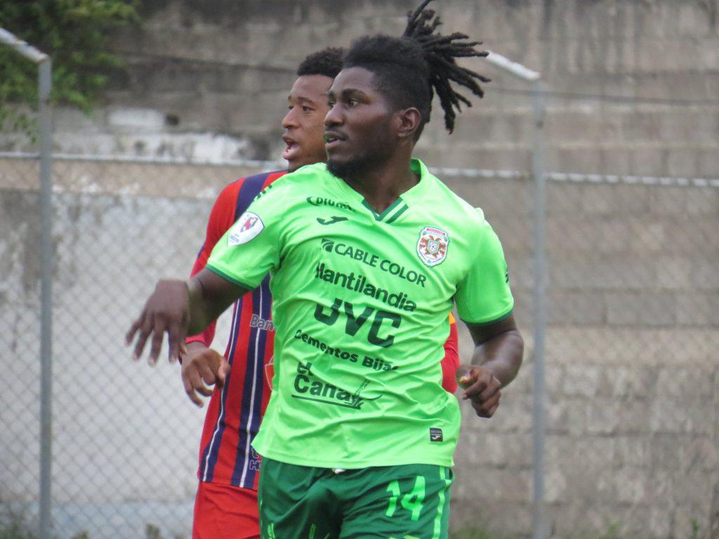 Denilson Núñez jugó en el amistoso Real Juventud vs Marathón en donde los verdes se impusieron 2-1.