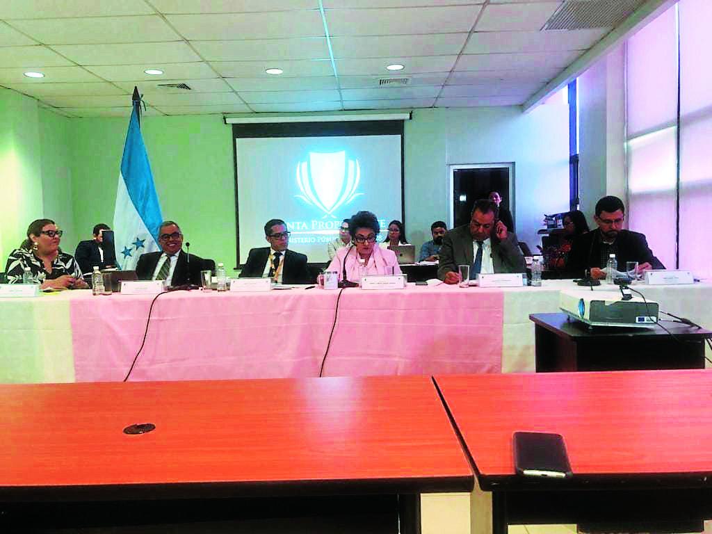 Hoy convocan a la elección de fiscales