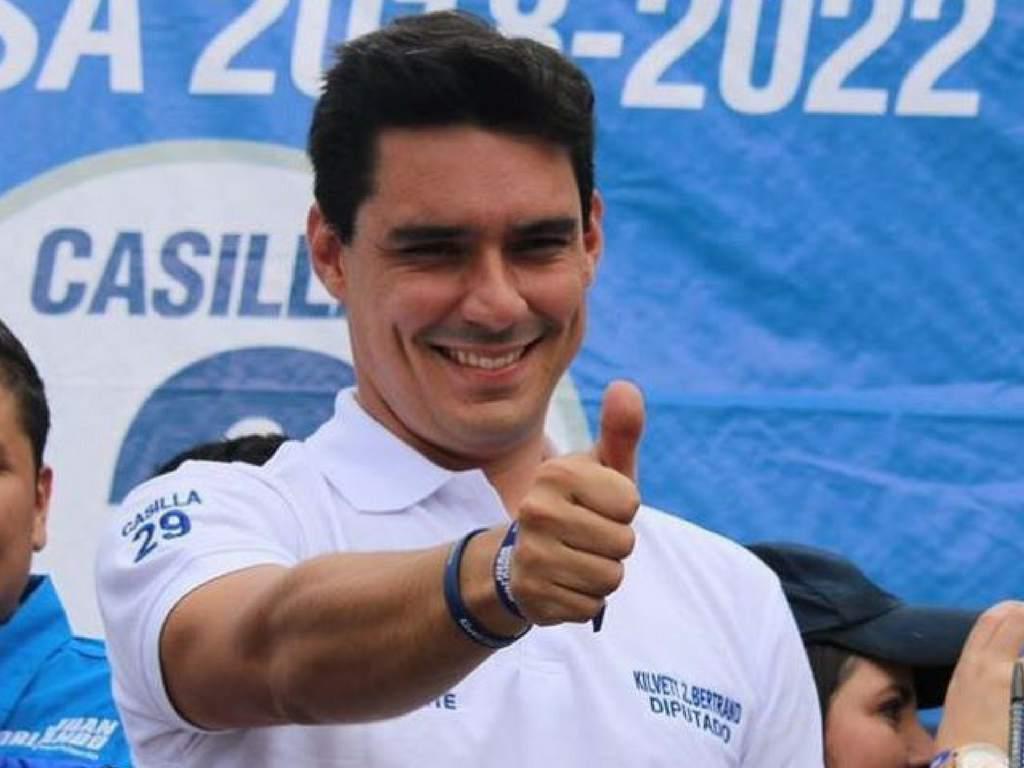 “Alianza de perdedores”: Kilvett Bertrand tras anuncio de unión entre Xiomara y Nasralla