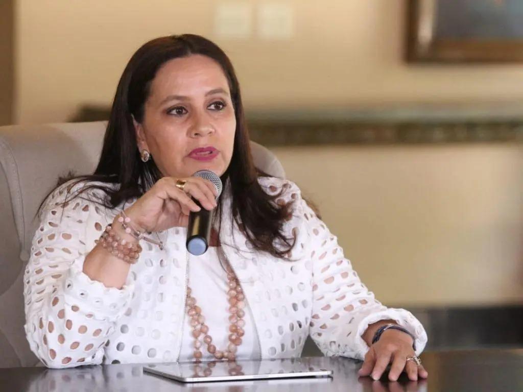 Anillo de bodas: así prepara Ana García el regreso de Juan Orlando Hernández a Honduras