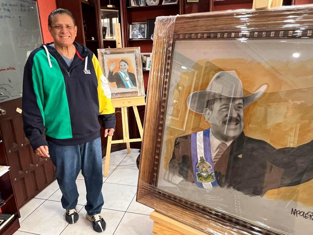 Esdras Amado López causa sensación con atuendos “aesthetic”