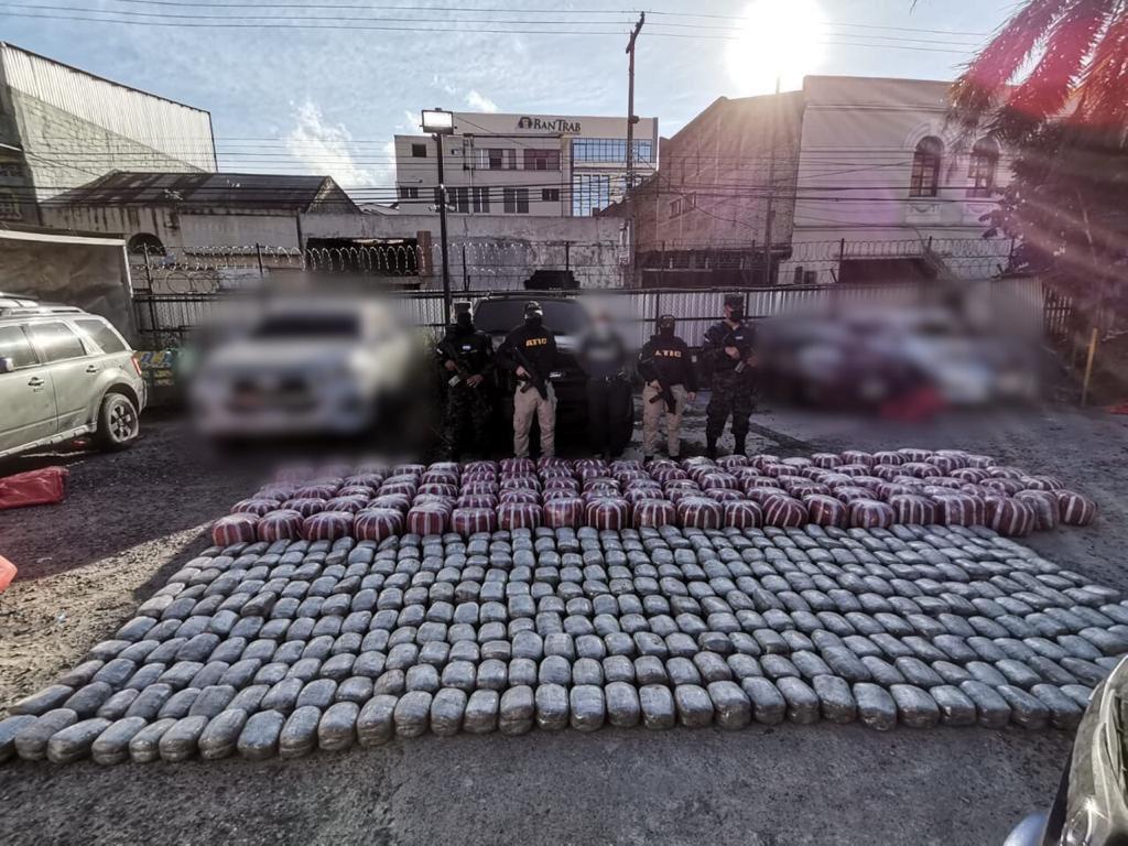 Incineran cerca de cuatro mil paquetes de marihuana