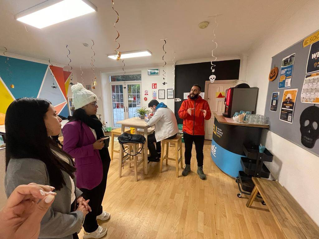 $!Visita de ejecutivos de UTH en las aulas de Eli Schools en Irlanda.