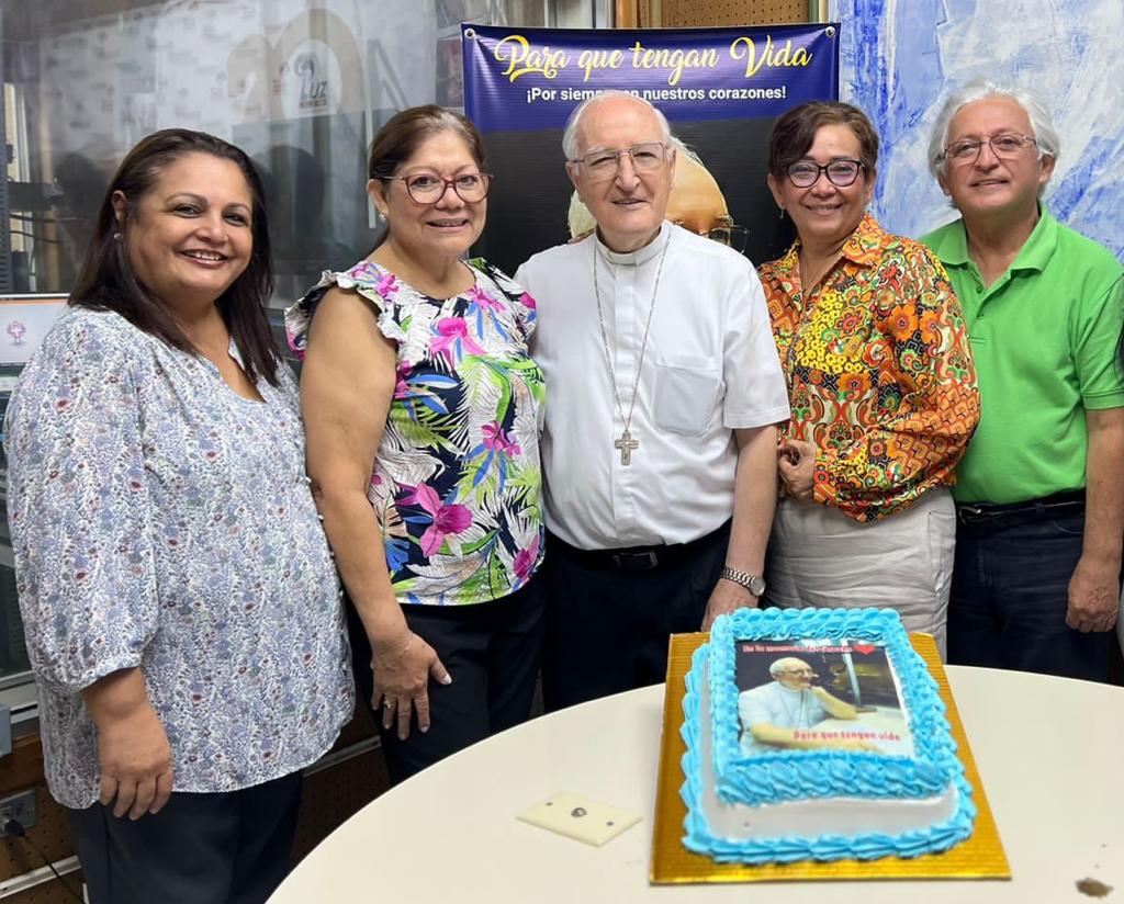 En sus 28 años pastoreando a la iglesia el nombre de monseñor Ángel resonó nacional e internacionalmente por el trabajo evangelizador pero también por los análisis y posiciones críticas en torno a la realidad de Honduras.