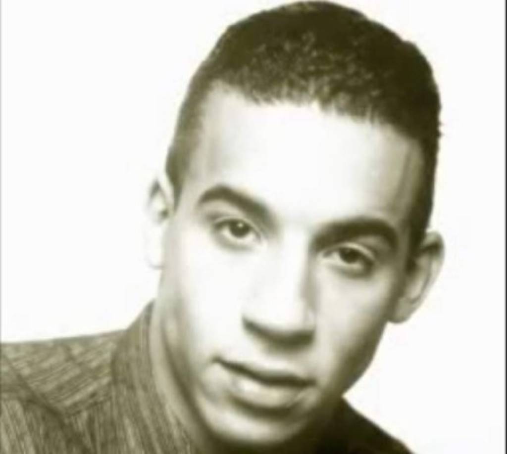 El paso de los años sin duda le ha cambiado el aspecto físico al actor.