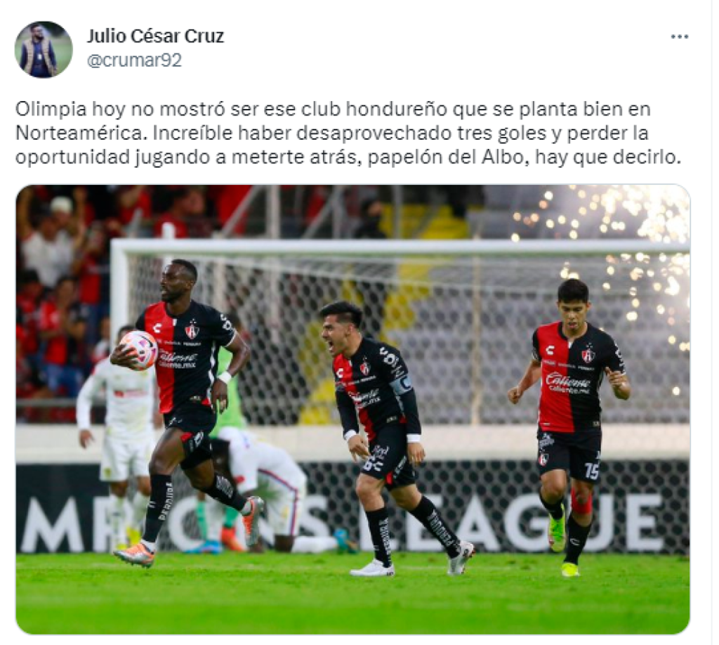 Asimismo, también criticó que el Olimpia se metió atrás y desaprovechó la ventaja de tres goles.