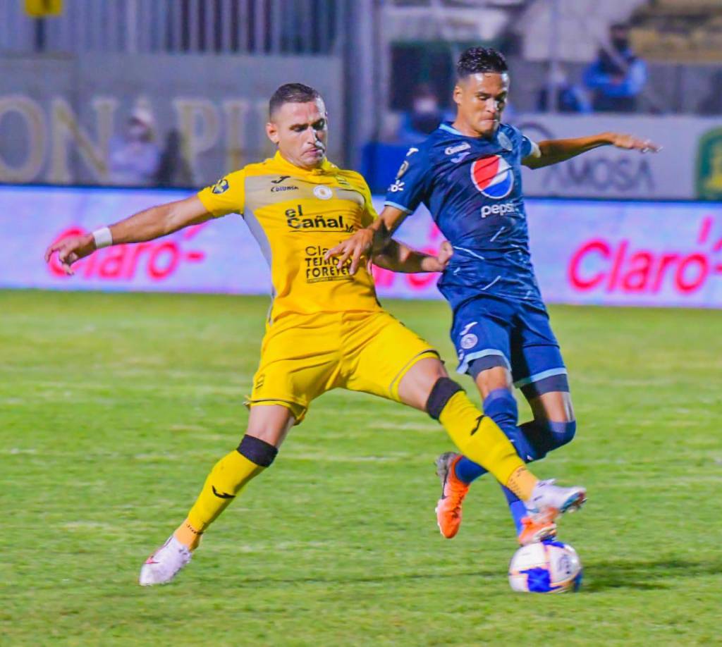 Juan Ángel Delgado se ha consolidado en el mediocampo de Motagua. Esta noche será de la partida inicial. 