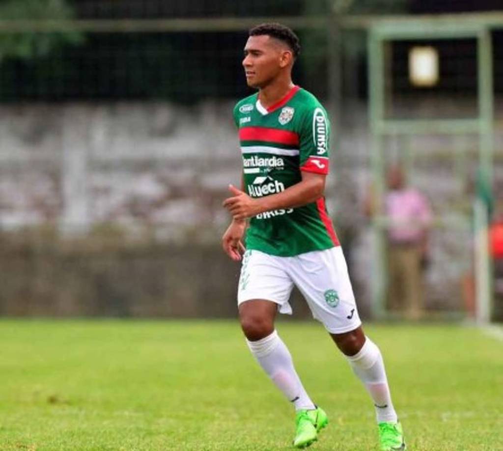 Carlos Perdomo se desempeña como lateral derecho y este torneo espera consolidarse en el 11 titular del Marathón.