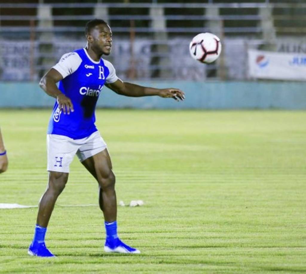 Maynor Figueroa: Es uno de los pocos jugadores de experiencia que hizo el viaje a Martinica por lo que el capitán estará en la zaga central.