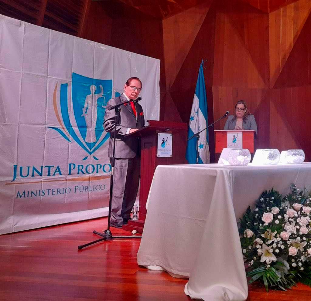 En cuatro días deben elegir cinco aspirantes a fiscal