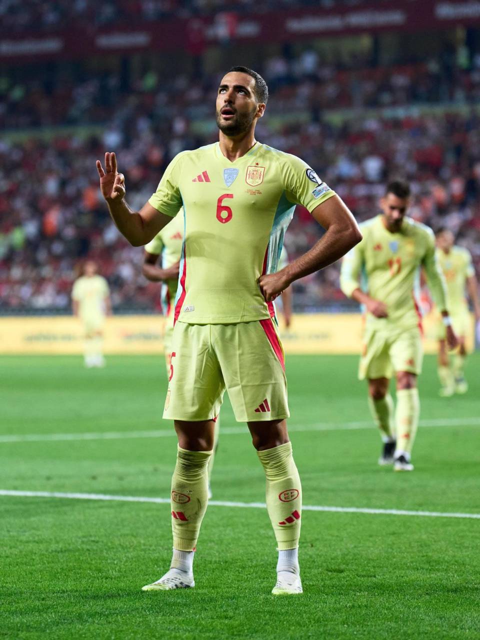 Mikel Merino sin duda fue la figura del partido con su hat-trick.