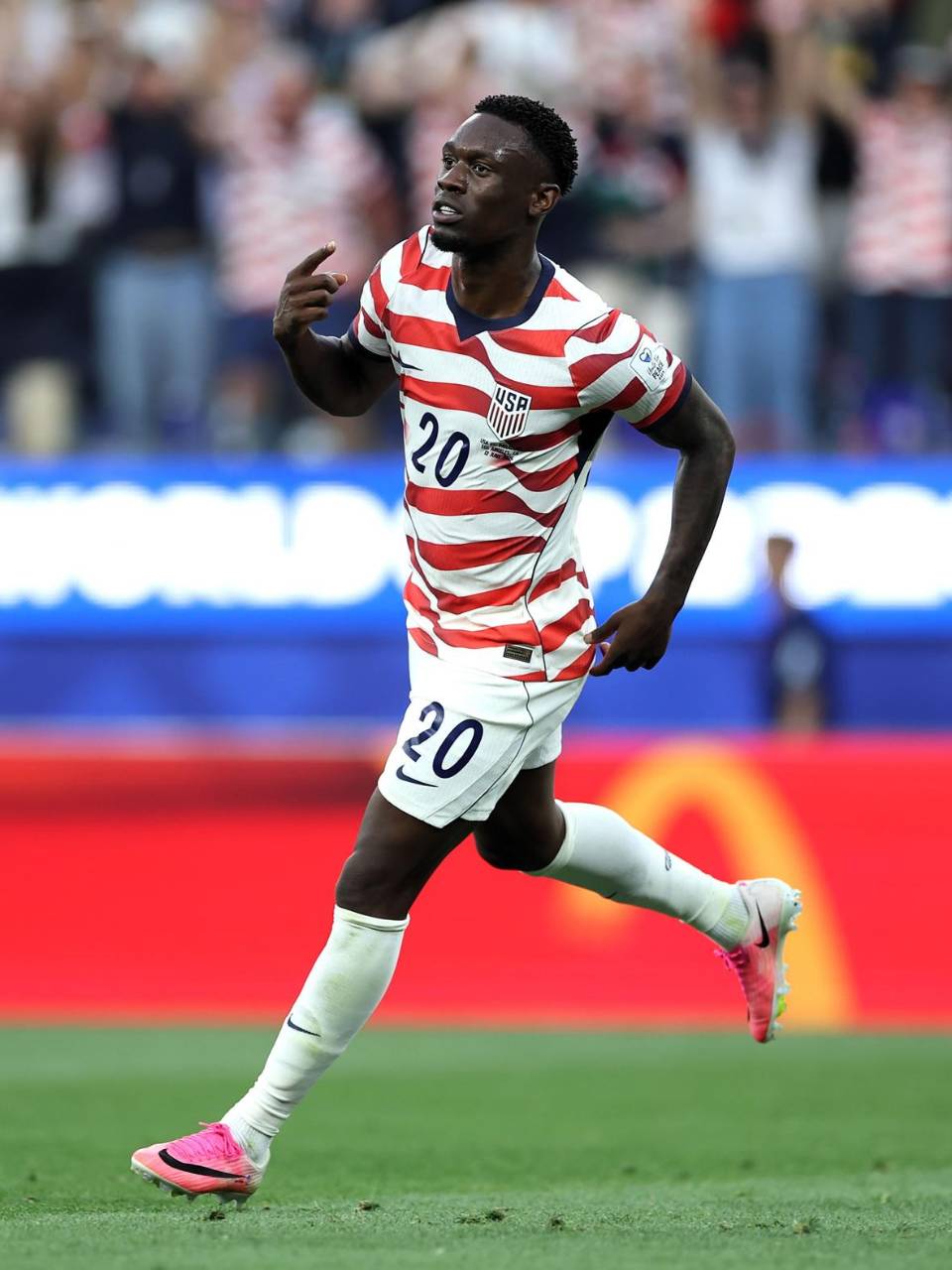 Folarin Balogun marcó un doblete para el triunfo de Estados Unidos ante Paraguay.