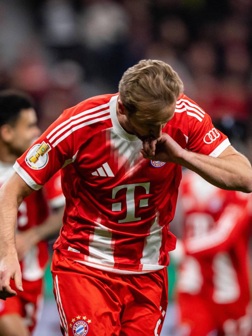 Harry Kane sigue encendido en esta temporada y aumenta su cuota goleadora.