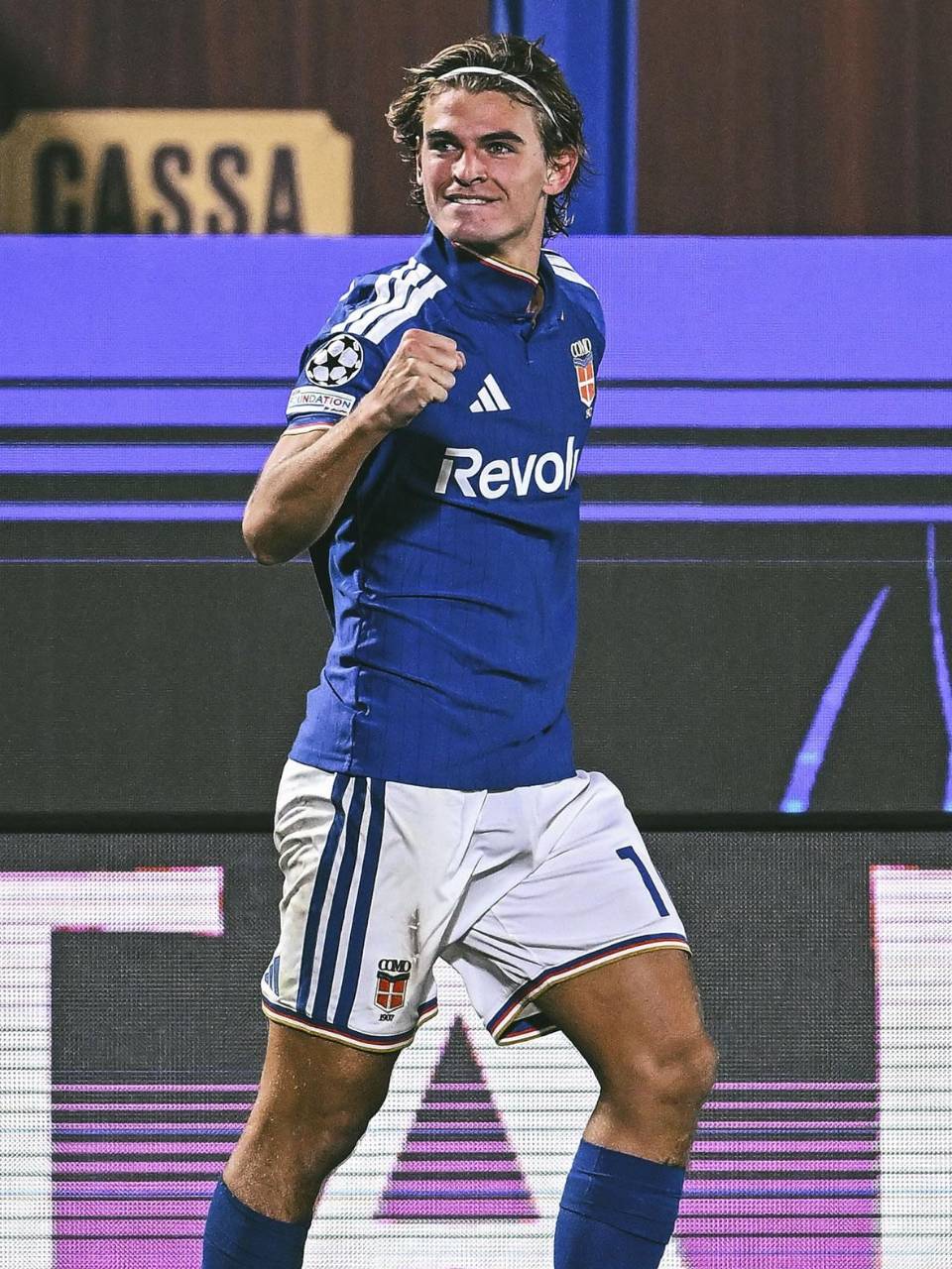 Nico Paz lideró el triunfo del Como con su doblete ante el Manchester United.