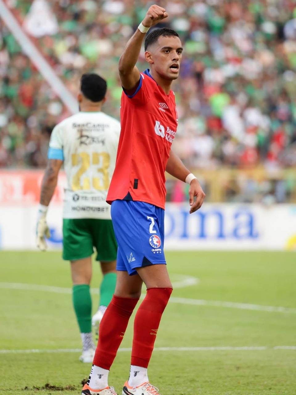 La celebración de Emanuel Hernández tras marcar el gol del 1-1 del Olimpia.