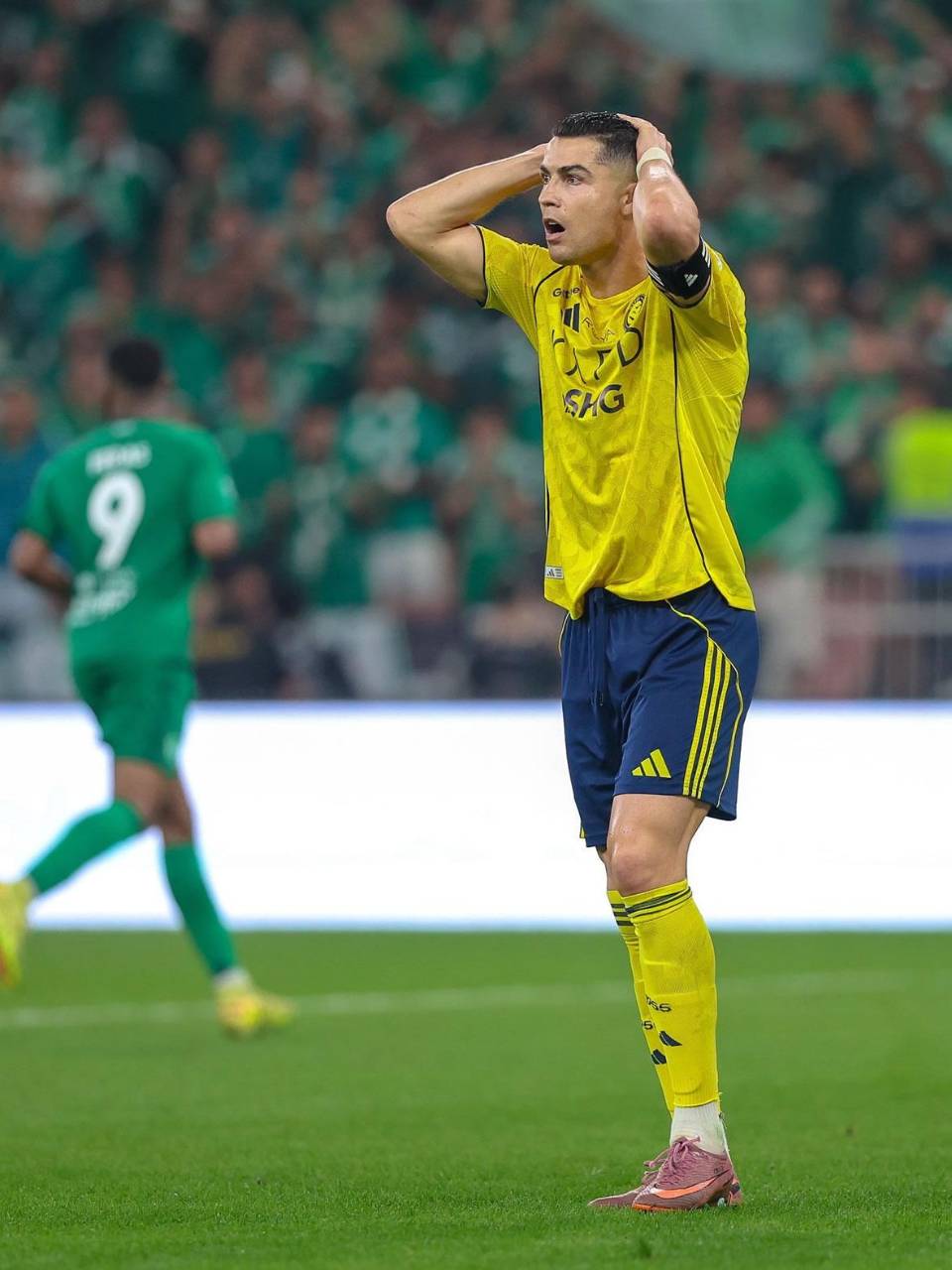 El lamento de Cristiano Ronaldo por la ocasión que se perdió frente al arco del Al Ahli.