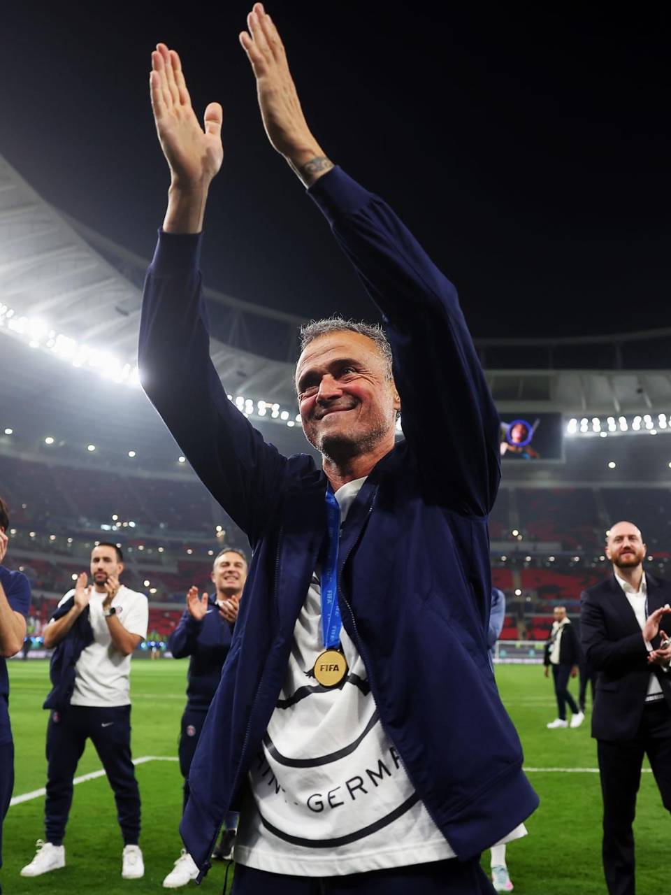 Luis Enrique sigue haciendo historia en el fútbol, ganando un sextete con el PSG.