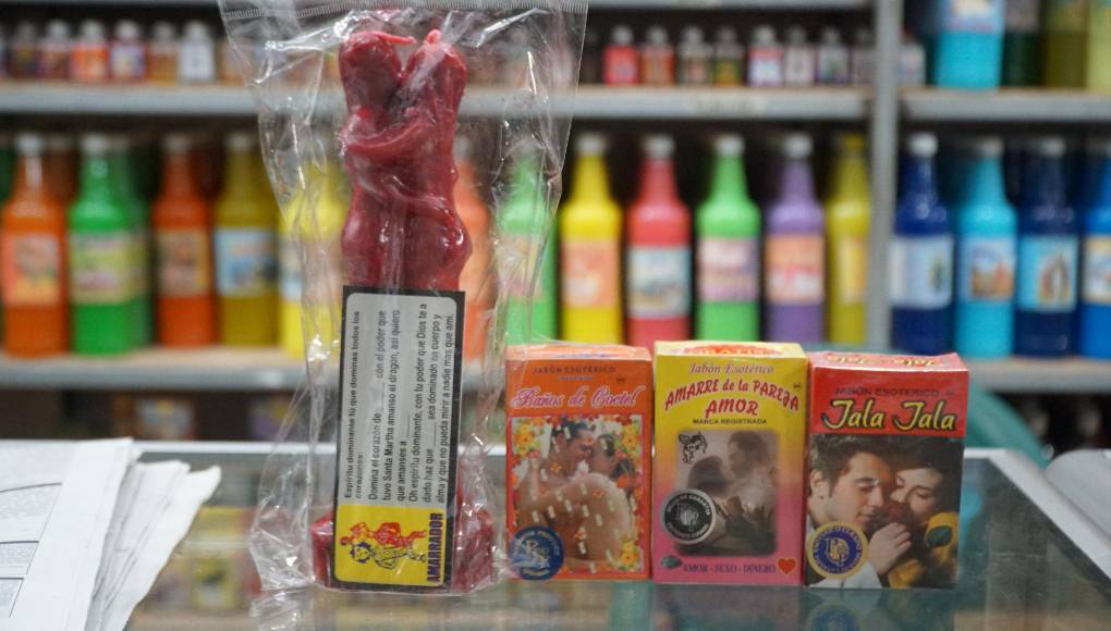 El 60% de los clientes son hombres según los comerciantes. Estos jabones se usan al bañarse