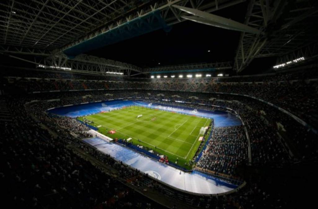 Así lució el espectacular nuevo estadio Santiago Bernabéu en su primer partido después de 560 días de trabajos de remodelación y todavía le faltan detalles.