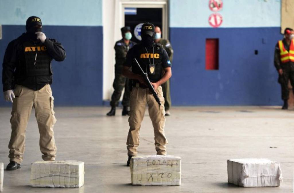La droga fue incautada por agentes de la Agencia Técnica de Investigación Criminal. Foto: AFP