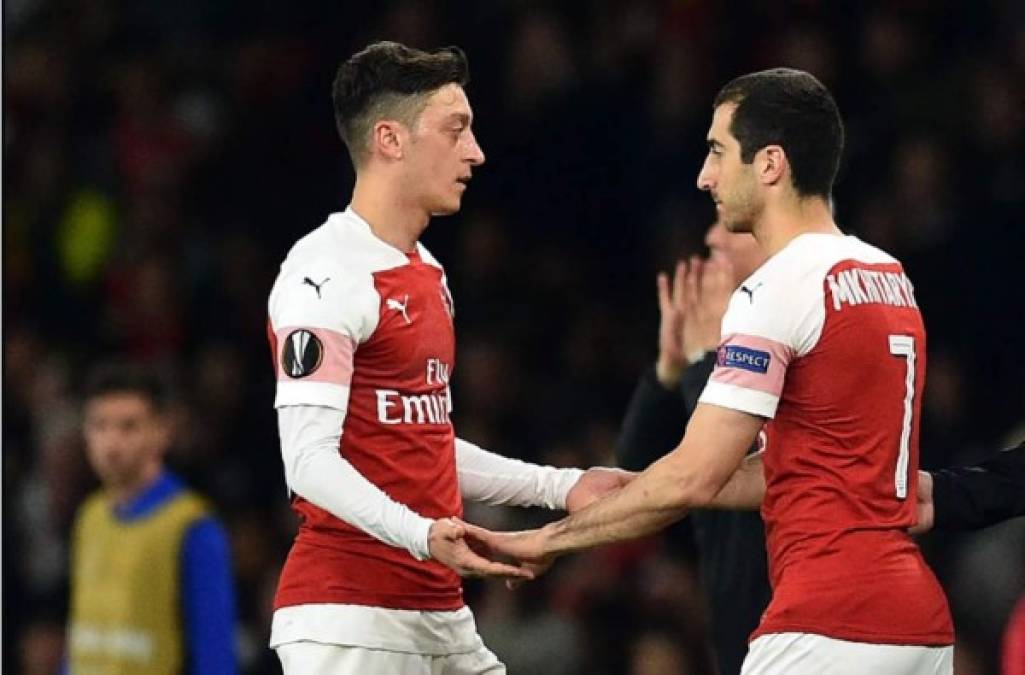 Según apunta The Sun, el Arsenal tiene previsto vender a algunos jugadores de peso para reestructurar la plantilla. Henrikh Mkhitaryan, Shkodran Mustafi y Mesut Özil están en la puerta de salida, tanto por ser tres de los que cuentan con salarios más altos como por sus respectivos rendimientos con el equipo.