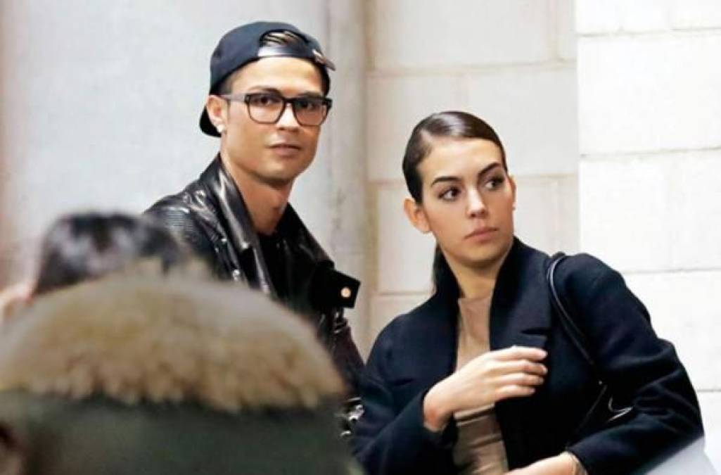 Crisis: Cristiano Ronaldo y Georgina pierden los papeles ante testigos