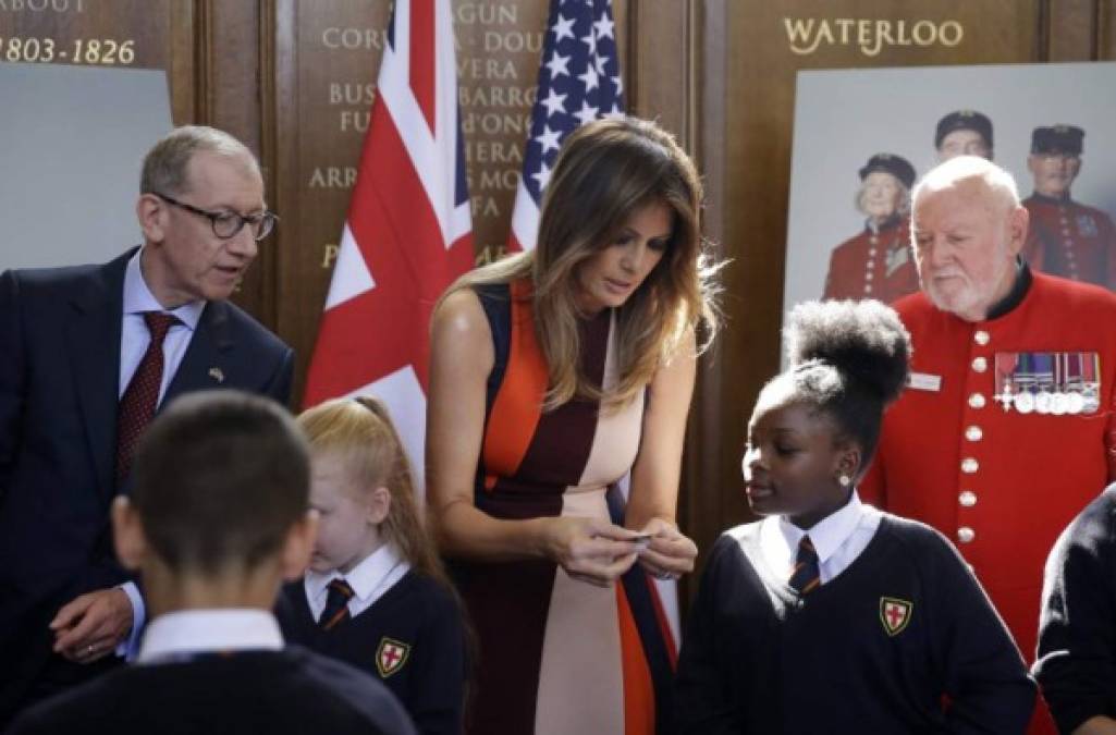 Melania dialogó con los niños sobre virtudes y valores.