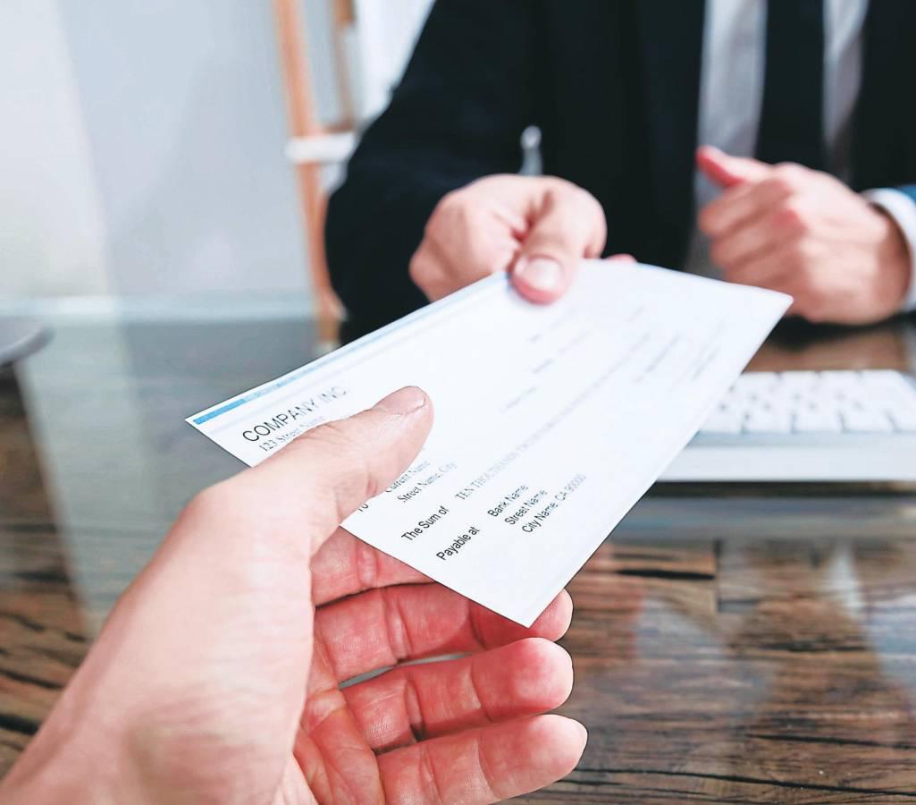 Conozca cuánto ha caído uso del cheque en Honduras